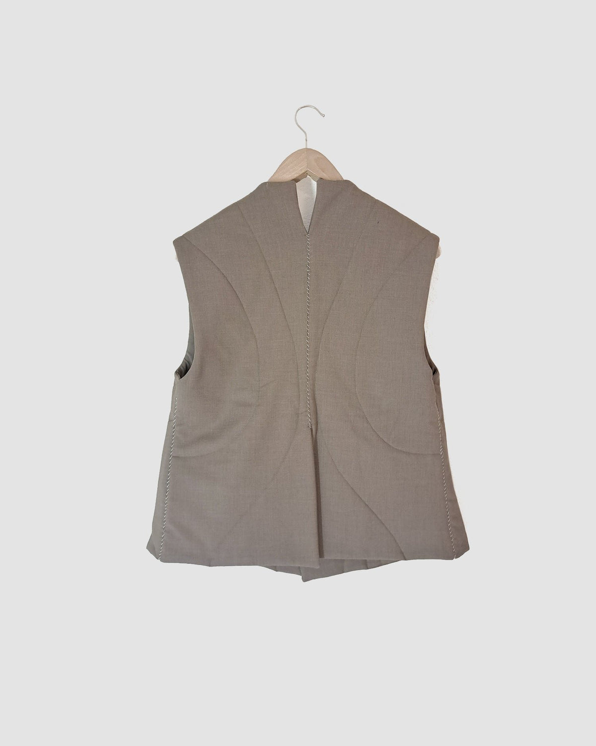 Nubi Vest Organic Taupe Wool