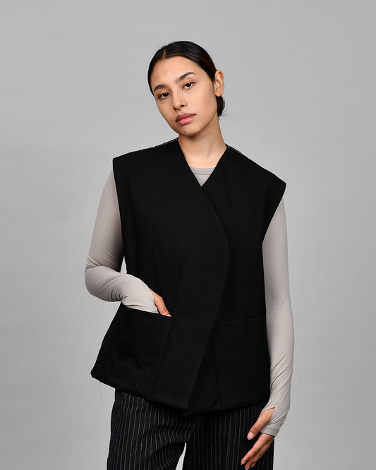 Nubi Vest Classic, Black