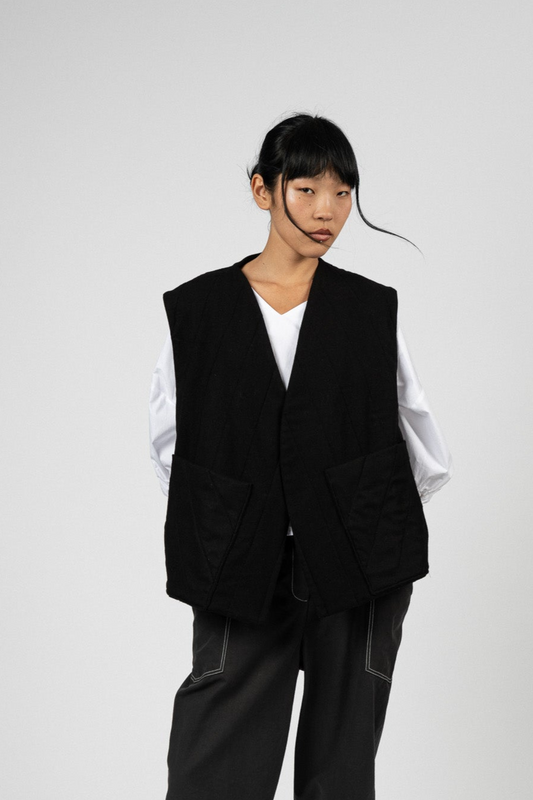 Nubi Vest Wide, Black
