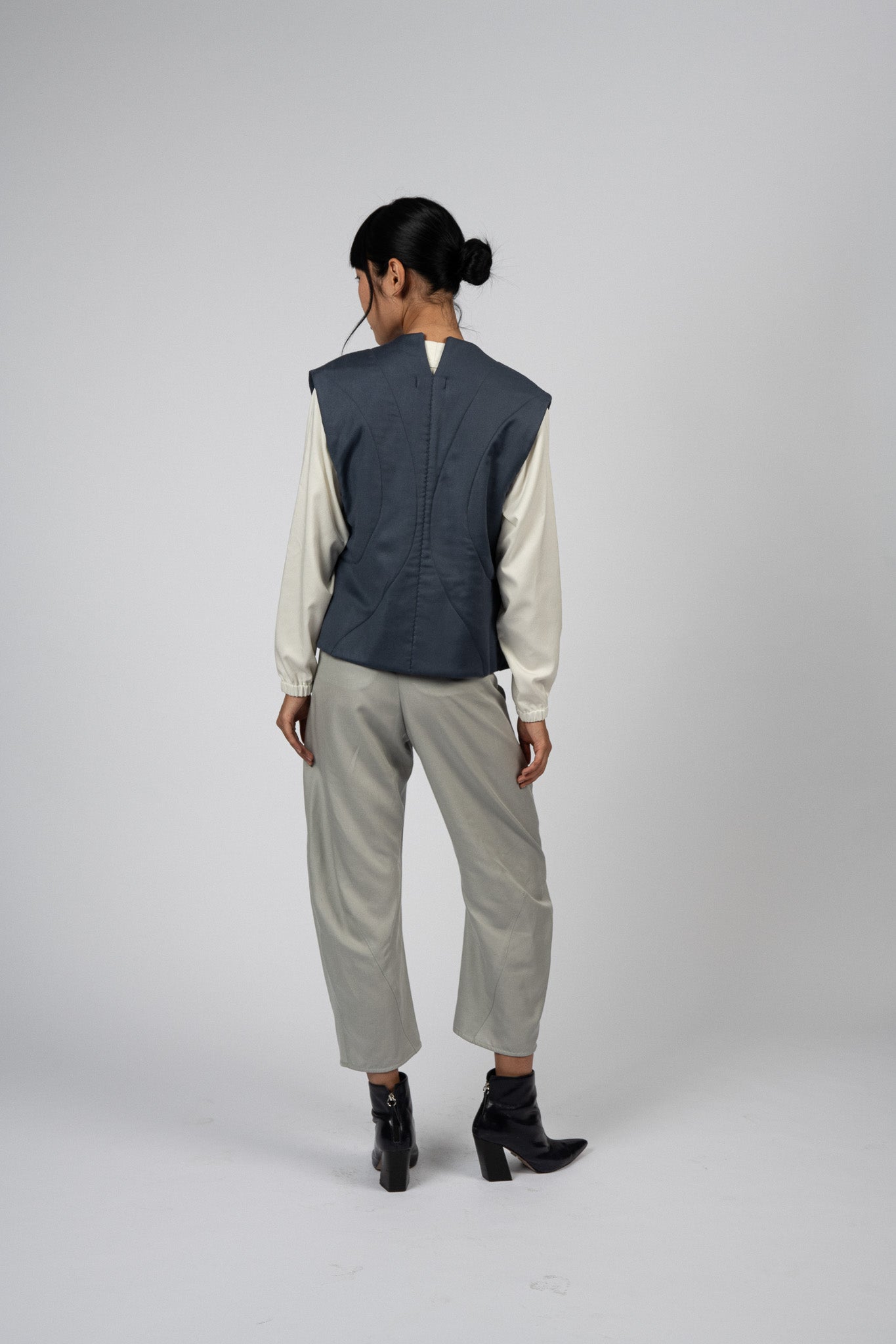 Nubi Vest Organic, Slate Blue