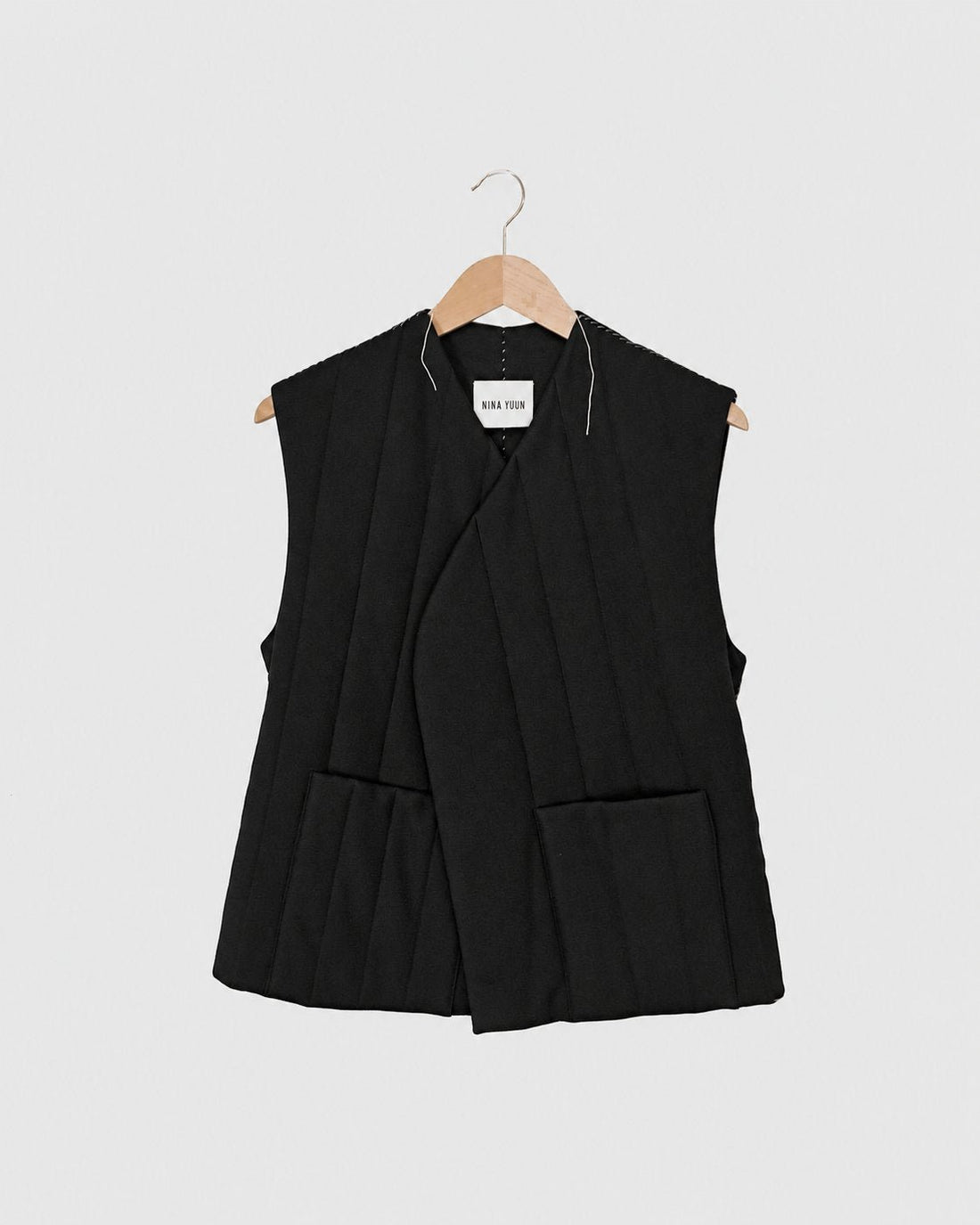 Nubi Vest Classic, Black Wool • Restocked