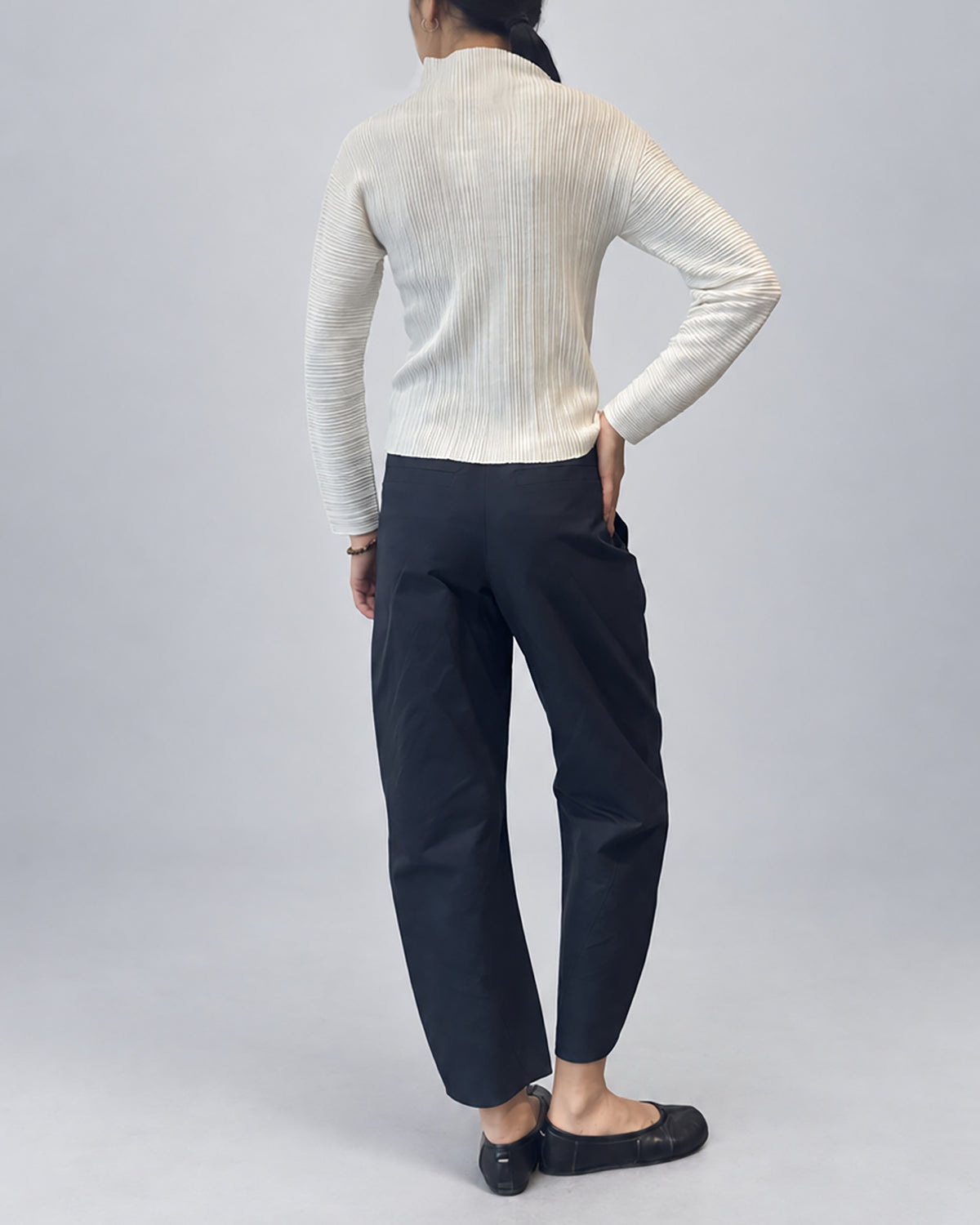 Woll-Baumwoll-Pullover mit Falten, Elfenbein